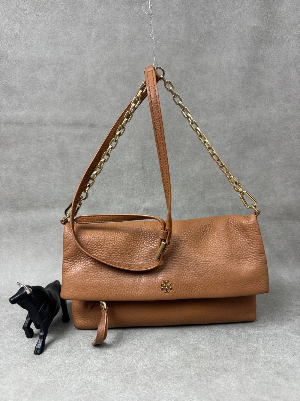 Tory Burch Tan Pebbled Leather Shoulder Bag with Gold Chain